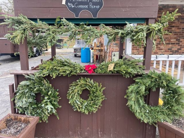 Wreaths Garland